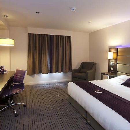 Premier Inn Uttoxeter Exterior foto