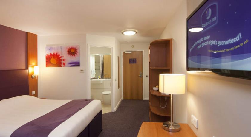 Premier Inn Uttoxeter Exterior foto