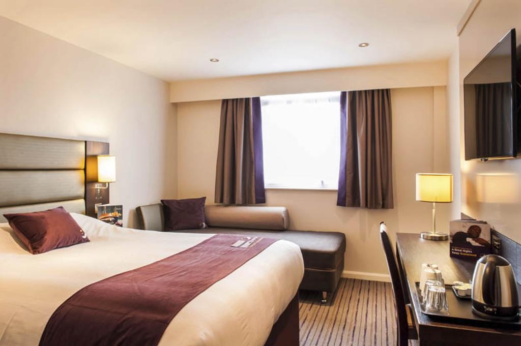 Premier Inn Uttoxeter Exterior foto